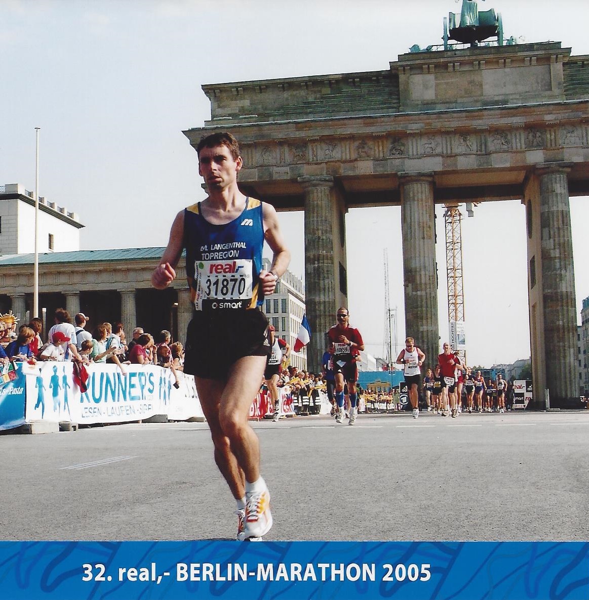 Zieleinlauf Berlin Marathon vom 25.09.2005 beim Brandenburger Tor