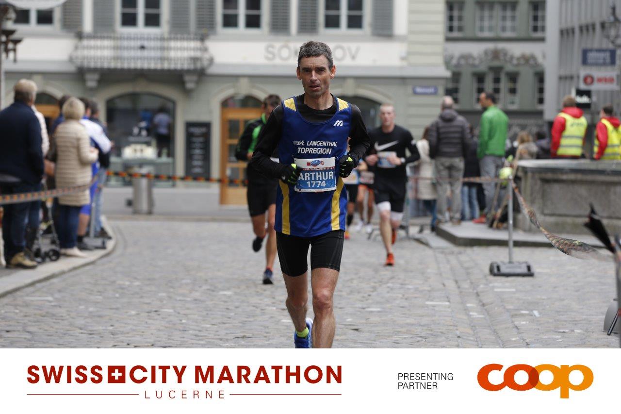 Swiss City Marathon Luzern vom 30.10.2016 21,1 km (Weinmarkt km 19)